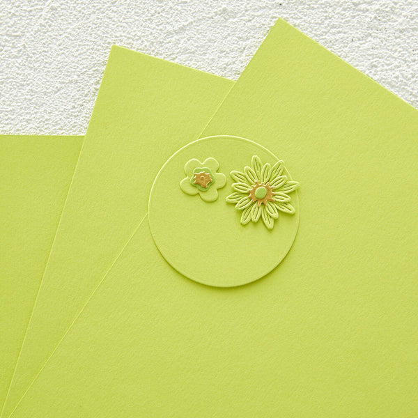 Spellbinders Peridot Color Essentials Cardstock 8.5x11 Inch (10pcs)